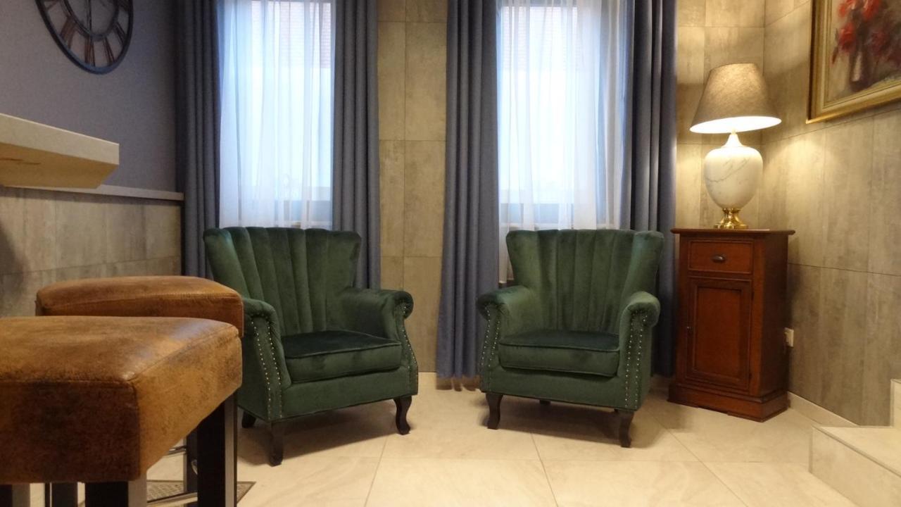 Filsdeger Haz - Central Rooms & Apartmans Bagian luar foto