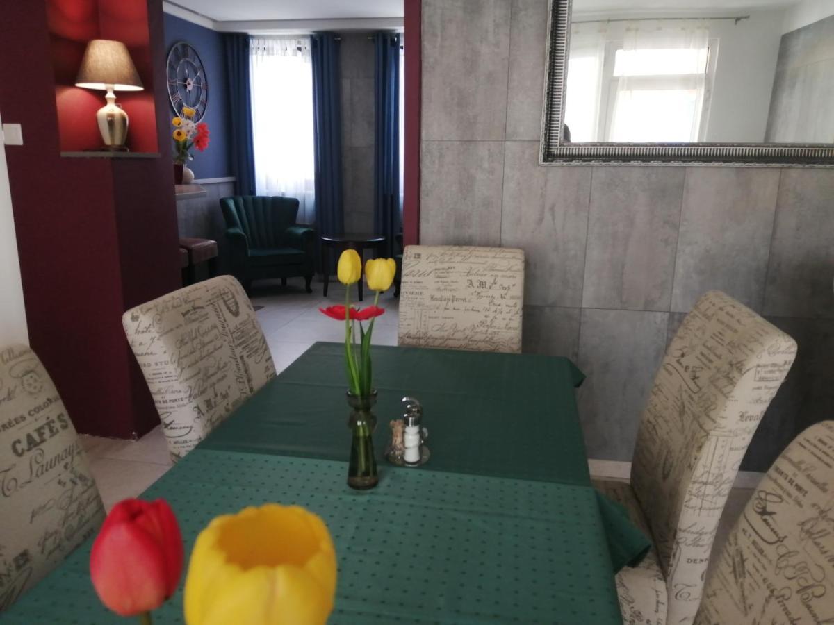 Filsdeger Haz - Central Rooms & Apartmans Bagian luar foto
