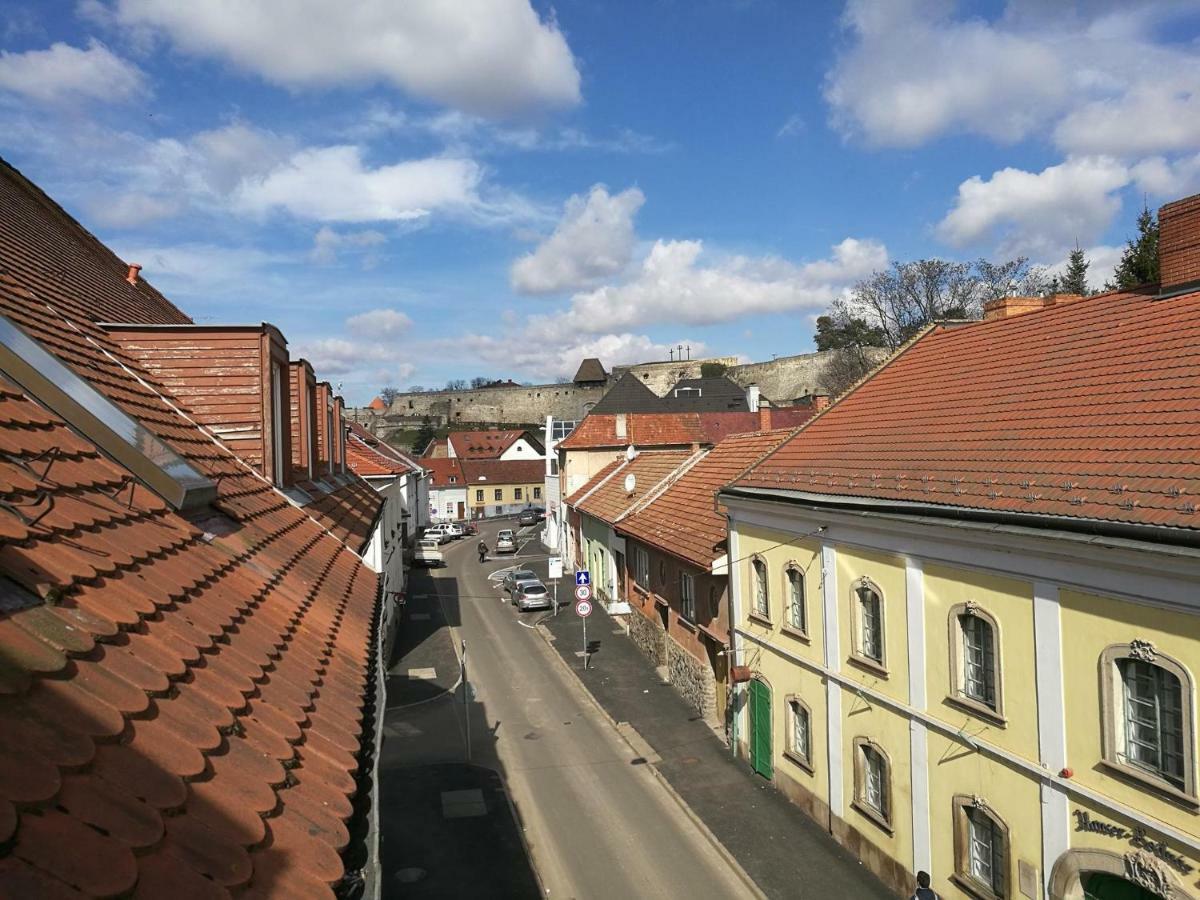 Filsdeger Haz - Central Rooms & Apartmans Bagian luar foto